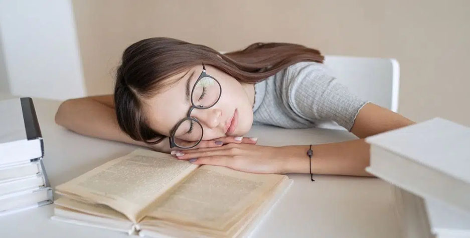 Why Are Teens So Tired? How to Amp Up Sleep and Fight Exhaustion (Your Teen for Parents) WD Award Winner